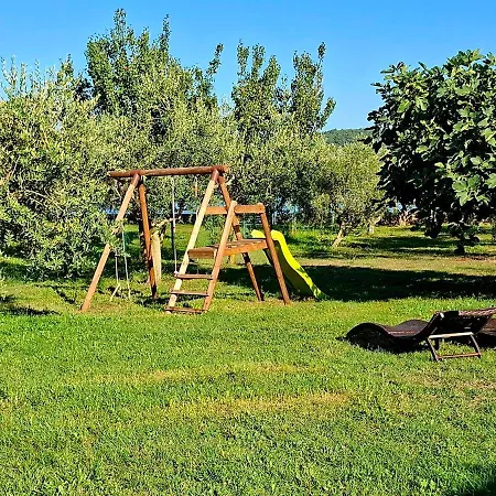 House Ive, House Beta - A Romantic Hideaway In An Olive Grove By The Sea, Fenced With Privacy, Swimming Pool, Jacuzzi And Playground, Pomer Vakantiehuis